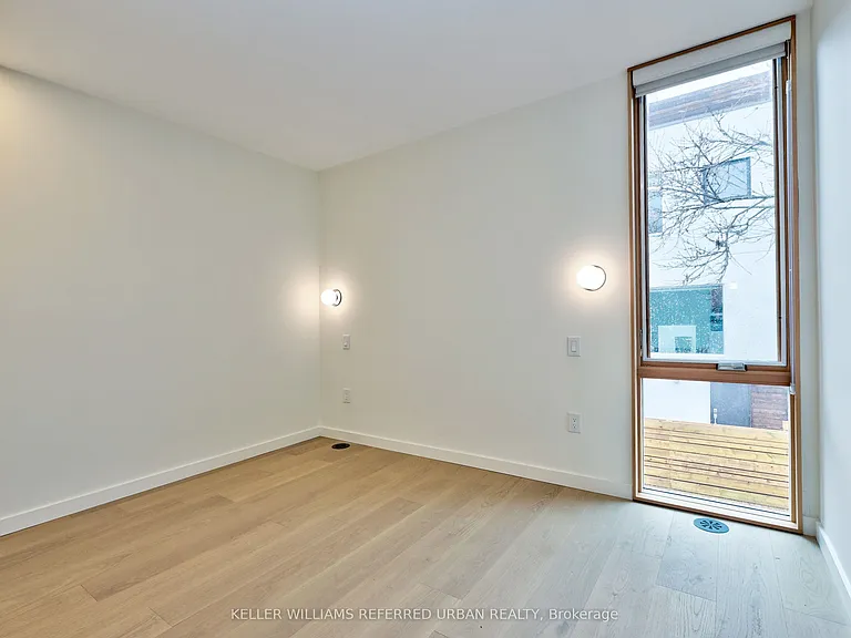 37 Margueretta St #LANEWAY — Photo 12