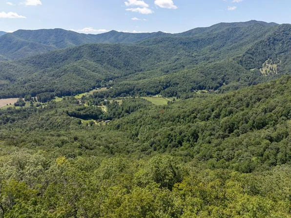 9999 Cindy Cove Trail, Robbinsville, NC 28771