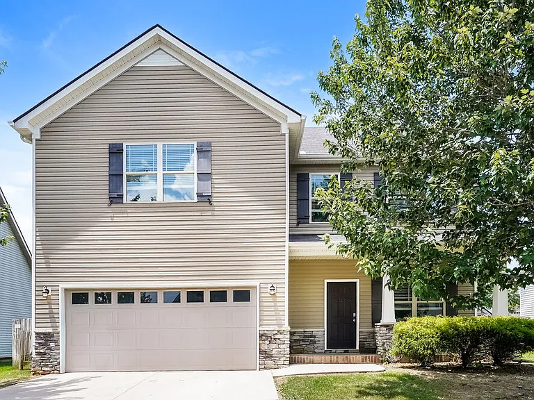 8005 Lakota Ct — Photo 1
