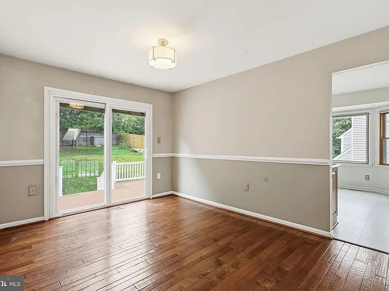 7690 Green Garland Dr — Photo 4