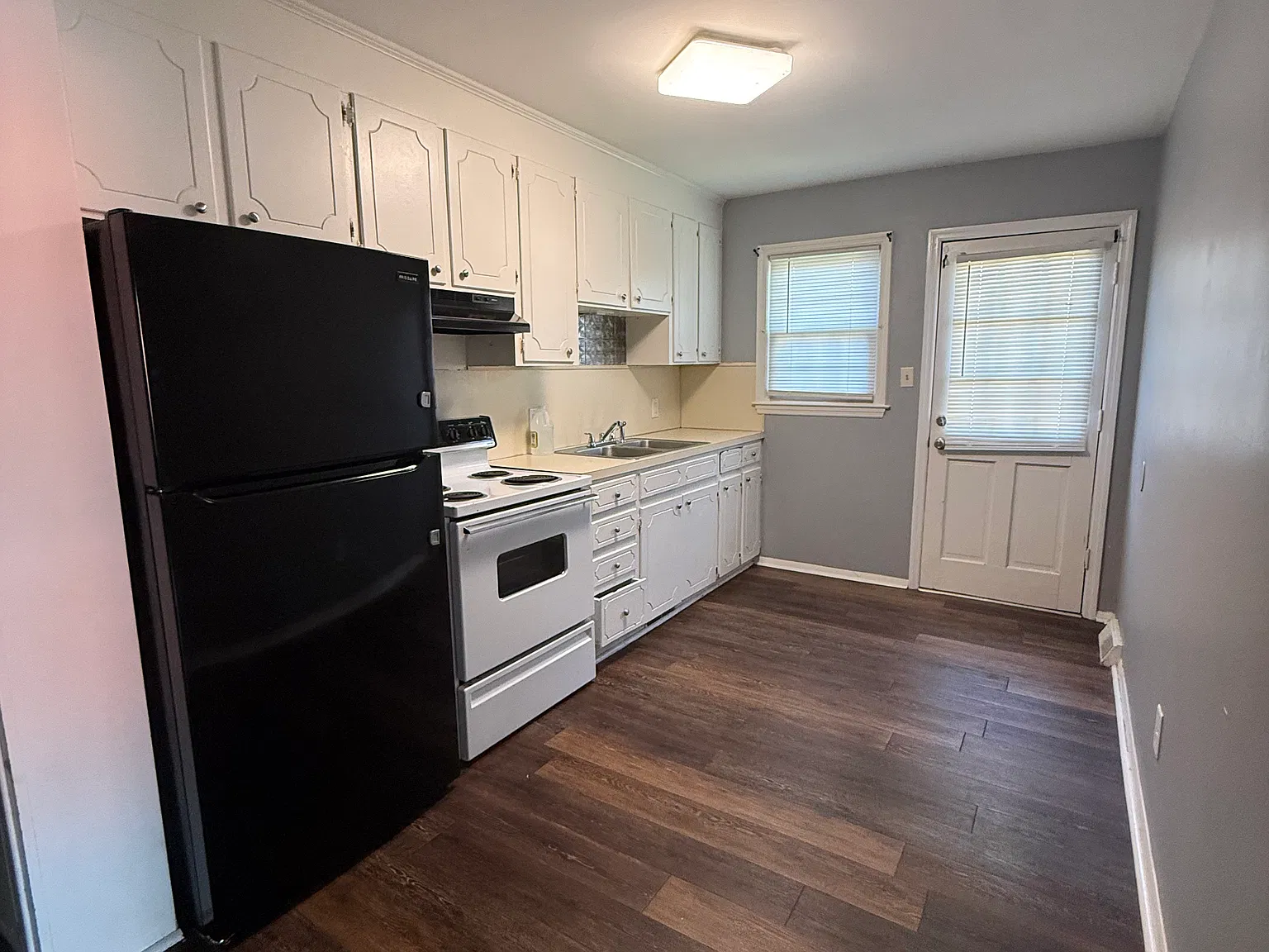 1310 Queens Rd — Photo 3