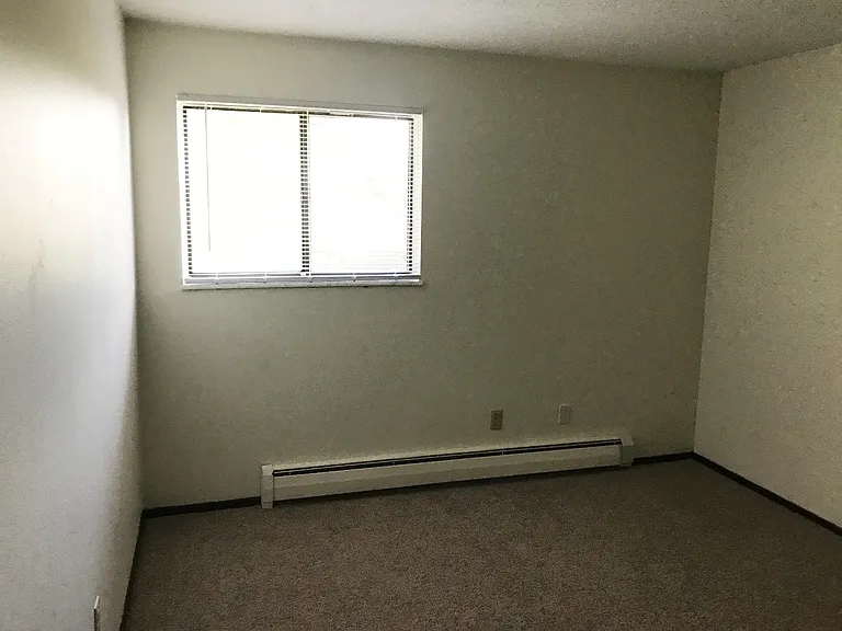Condor Garden Apartments — Photo 12