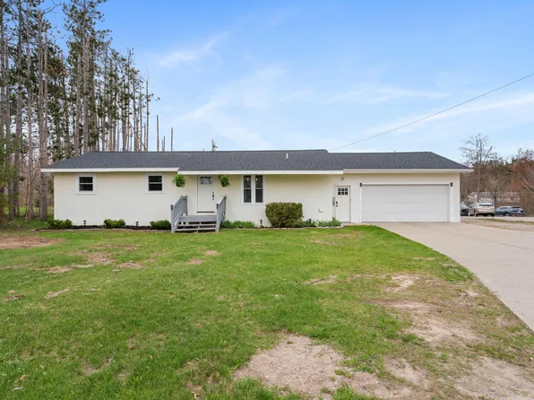10 McCoy Rd W, Gaylord, MI 49735