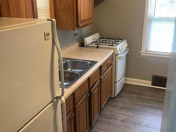 3rd image of 4228-4230 N 39th St #4228