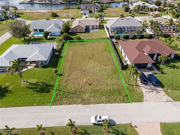 4th image of 4006 SW 25th Ct