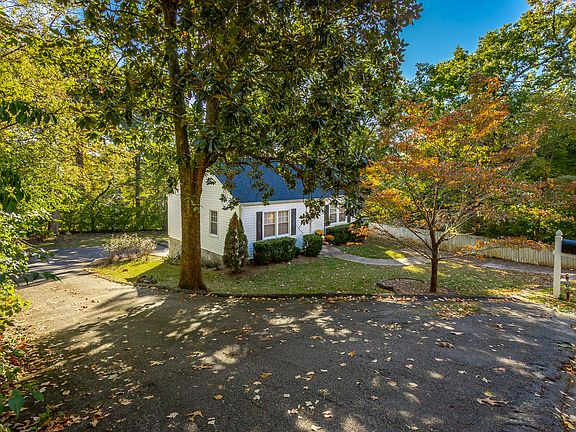 4th image of 104 Orlando Dr