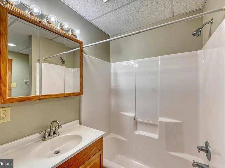 541 W Penn Ave #2 — Photo 7