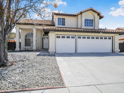 2608 W Oldfield St, Lancaster, CA, 93536