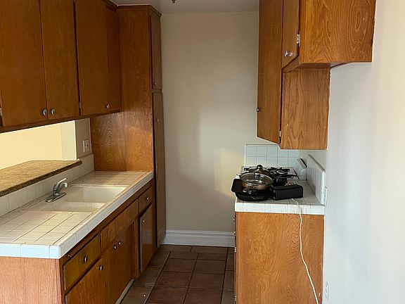 4th image of 646 Maltman Ave APT 2