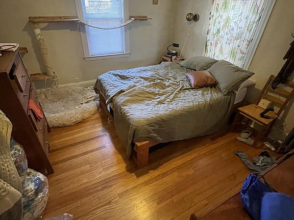 2nd image of 20 Saint Peter St #1