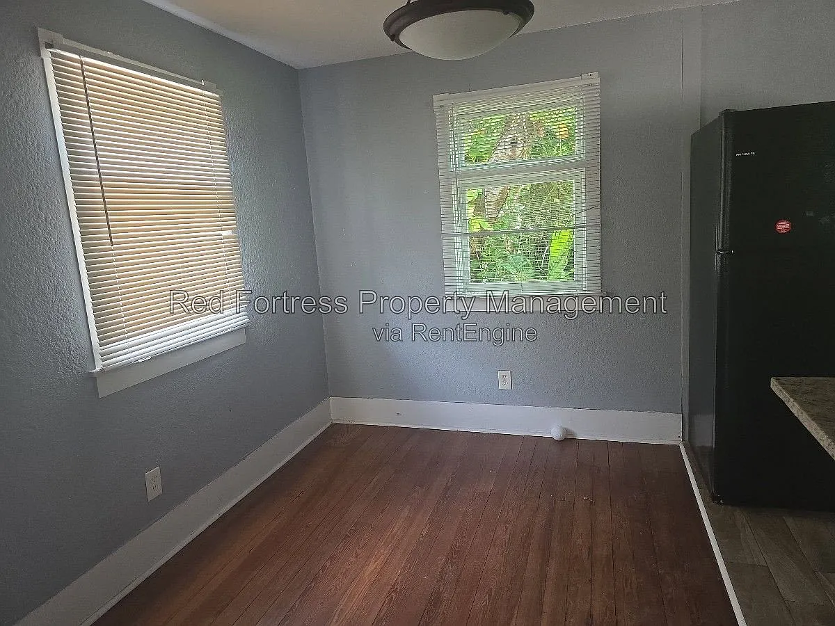 3 bed, 1.0 bath, $1,299 — Photo 4