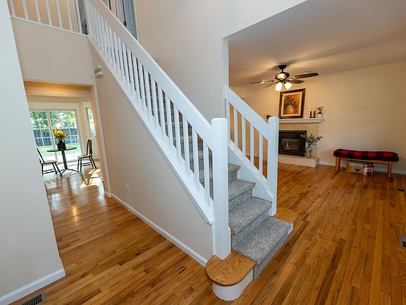 4th image of 560 Stonewall Dr