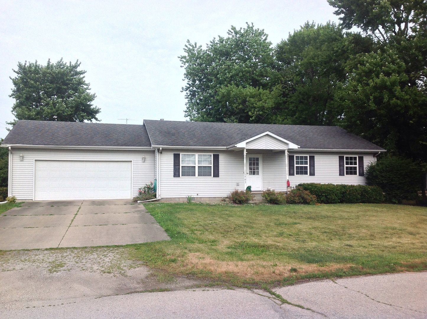 403 N Chicago St, Watseka, IL 60970 Zillow