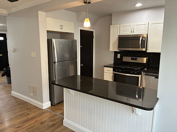 Granite counter tops with stainless steel appliance