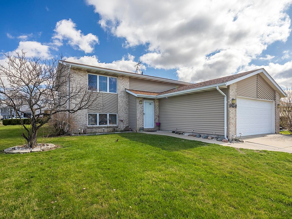 1st image of 9931 Tyler St