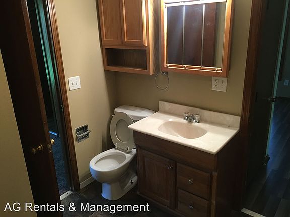 5th image of 7620 Regina Dr
