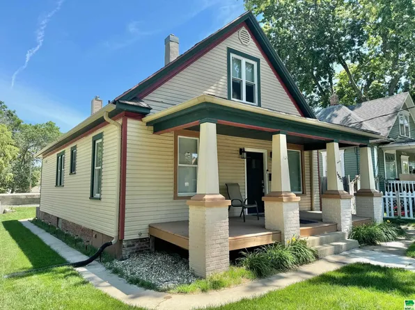 1902 S Nicollet St, Sioux City, IA 51106