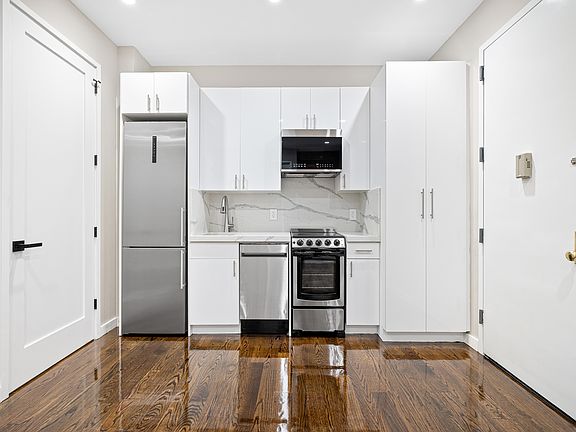 2nd image of 140 E 17th St #5I
