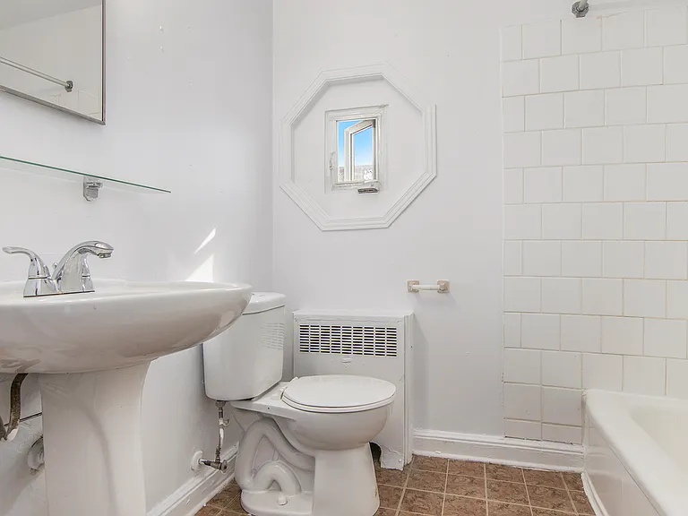 340 Tillbury Ave #4 — Photo 6