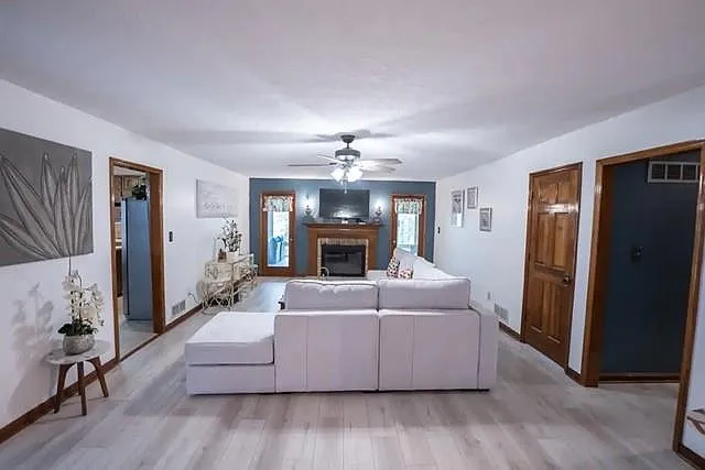 200 Mary Lynn Ln — Photo 12