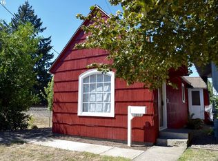 1094 Grove St, Lebanon, OR 97355