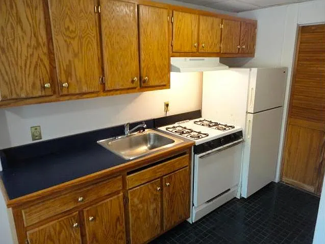 1 bed, $1,100 — Photo 3
