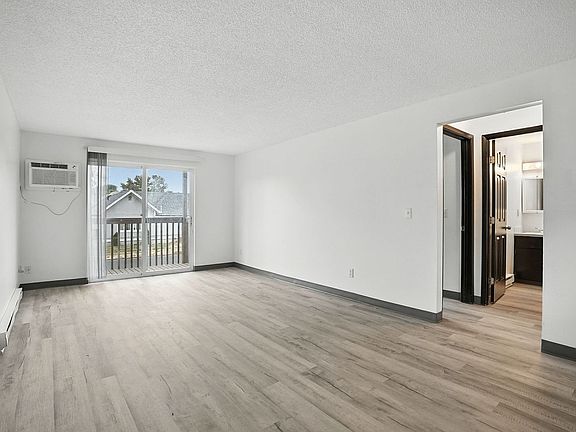 5th image of 4822 N Nelson St #10