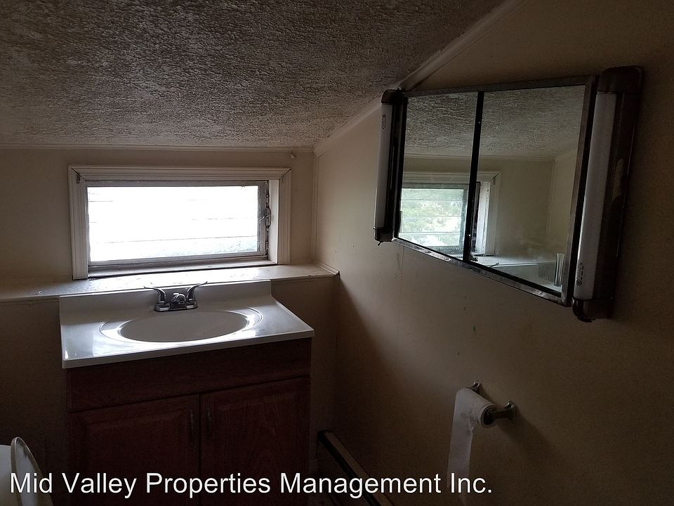 1st image of 179 Carter St APT 2