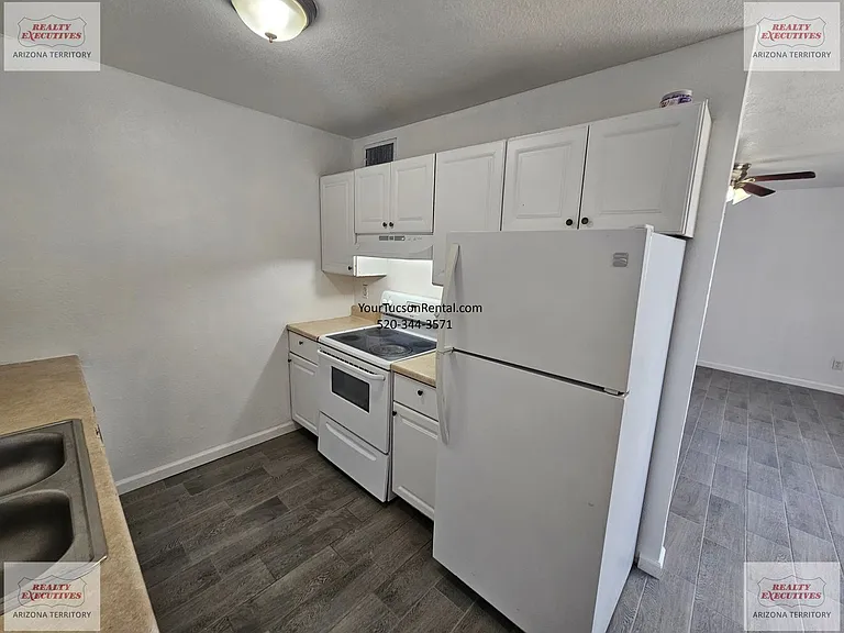 916 S 4th Avenue - Casitas Del Oeste — Photo 14