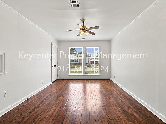 5th image of 931 E 37th Pl