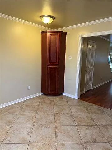 2 bed, 1.5 bath, 975 sqft, $1,300 — Photo 4