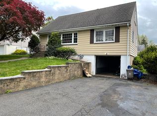 23 Holly St, Clifton, NJ 07013