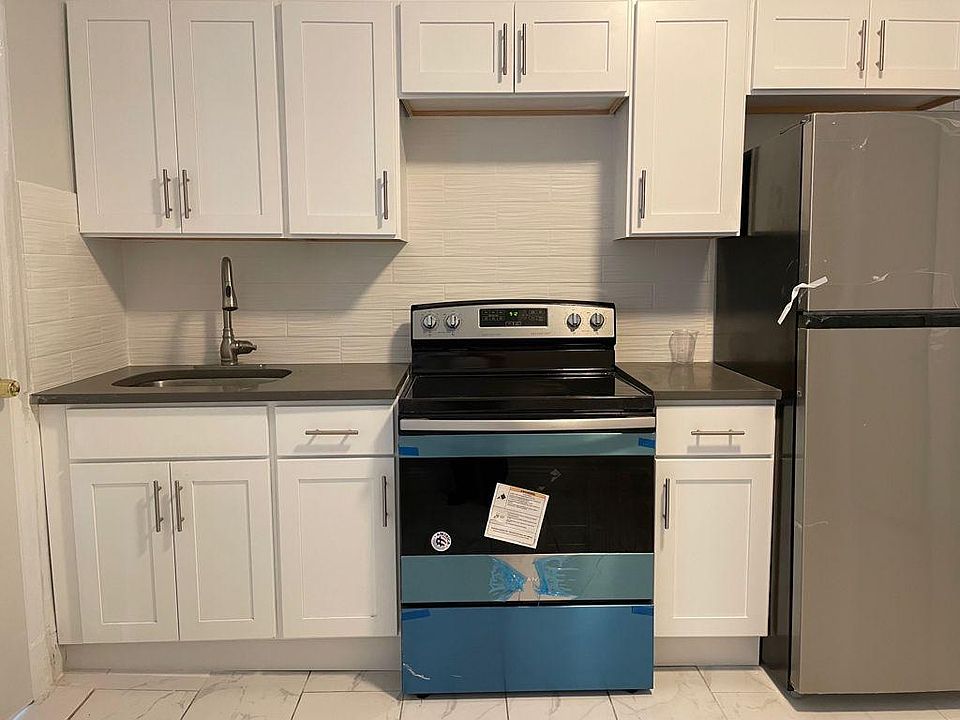1st image of 42 Linden St #3L