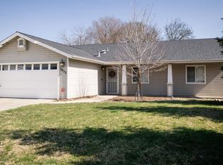 3822 S Chatham St, Visalia, CA 93277