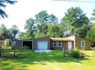 200 Shumantown Rd, Ellabell, GA 31308