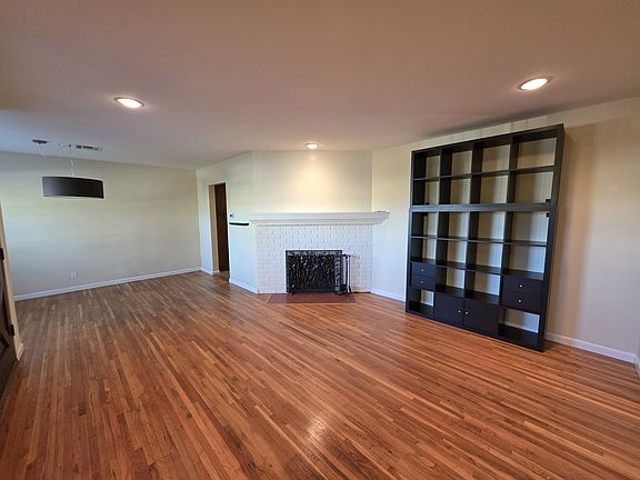 3rd image of 7457 Wish Ave