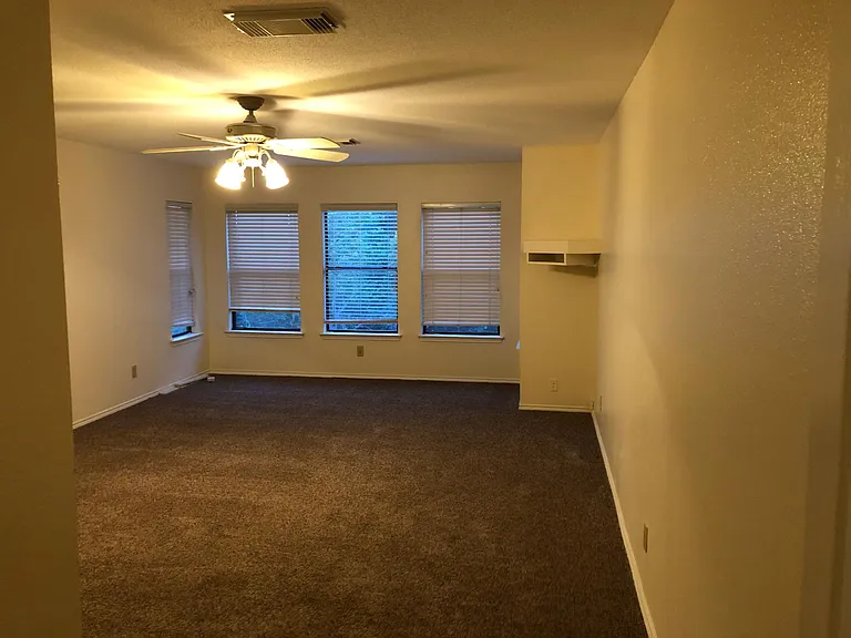 11419 Amhurst Dr — Photo 13