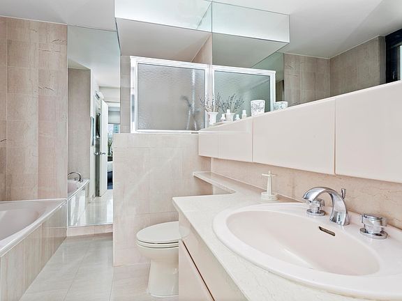 3rd image of 455 E 86th St APT 19E