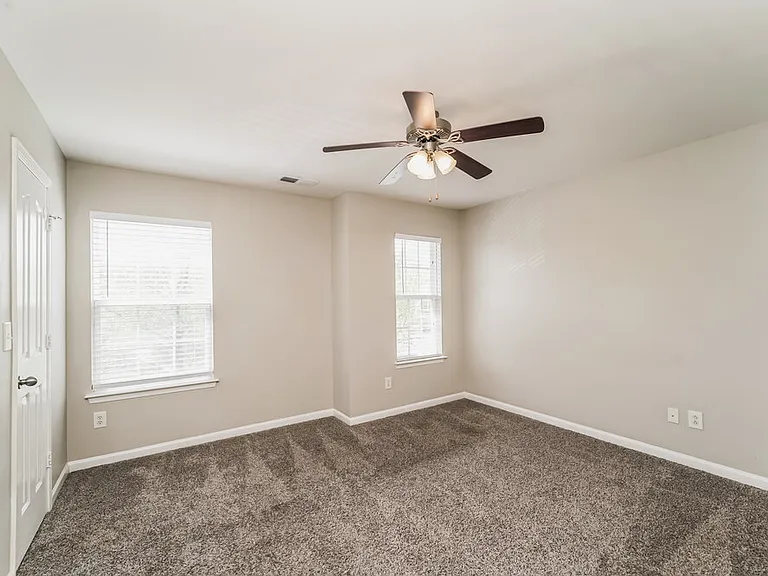 620 Wrayhill Dr — Photo 15