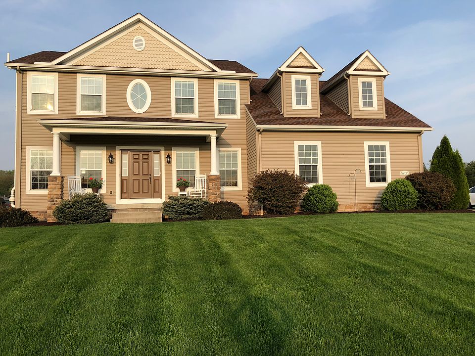 1st image of 10323 Red Rose Dr