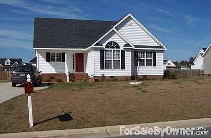 1st image of 415 Salisbury Ct
