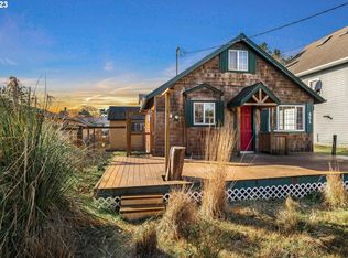 451 16th Ave, Seaside, OR 97138