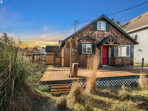 451 16th Ave, Seaside, OR 97138