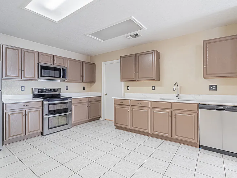 11244 Vollmer Ln — Photo 11