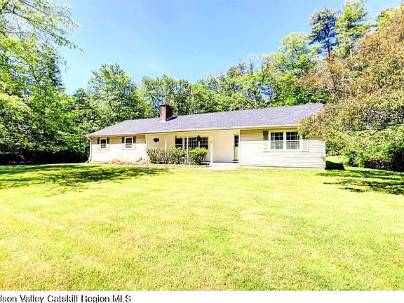 3rd image of 52 Whitney Drive