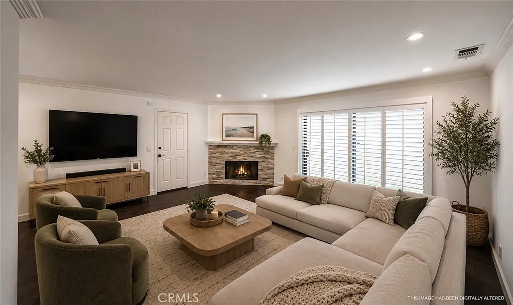 4 bed, 2.5 bath, 2386 sqft, $6,500 — Photo 4
