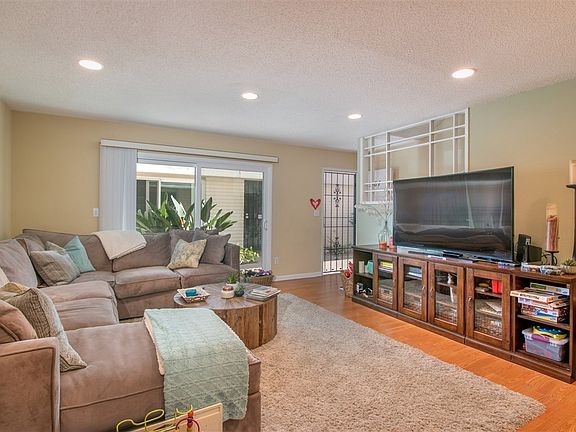 5th image of 3784 Dove St #0