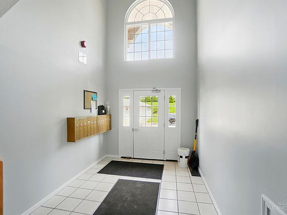 2nd image of 3332 Emerald Lakes Drive