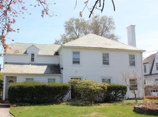 98 S Hamilton St, Poughkeepsie, NY 12601