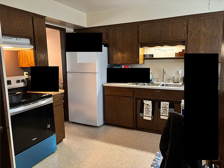 1276 Bradley St — Photo 3